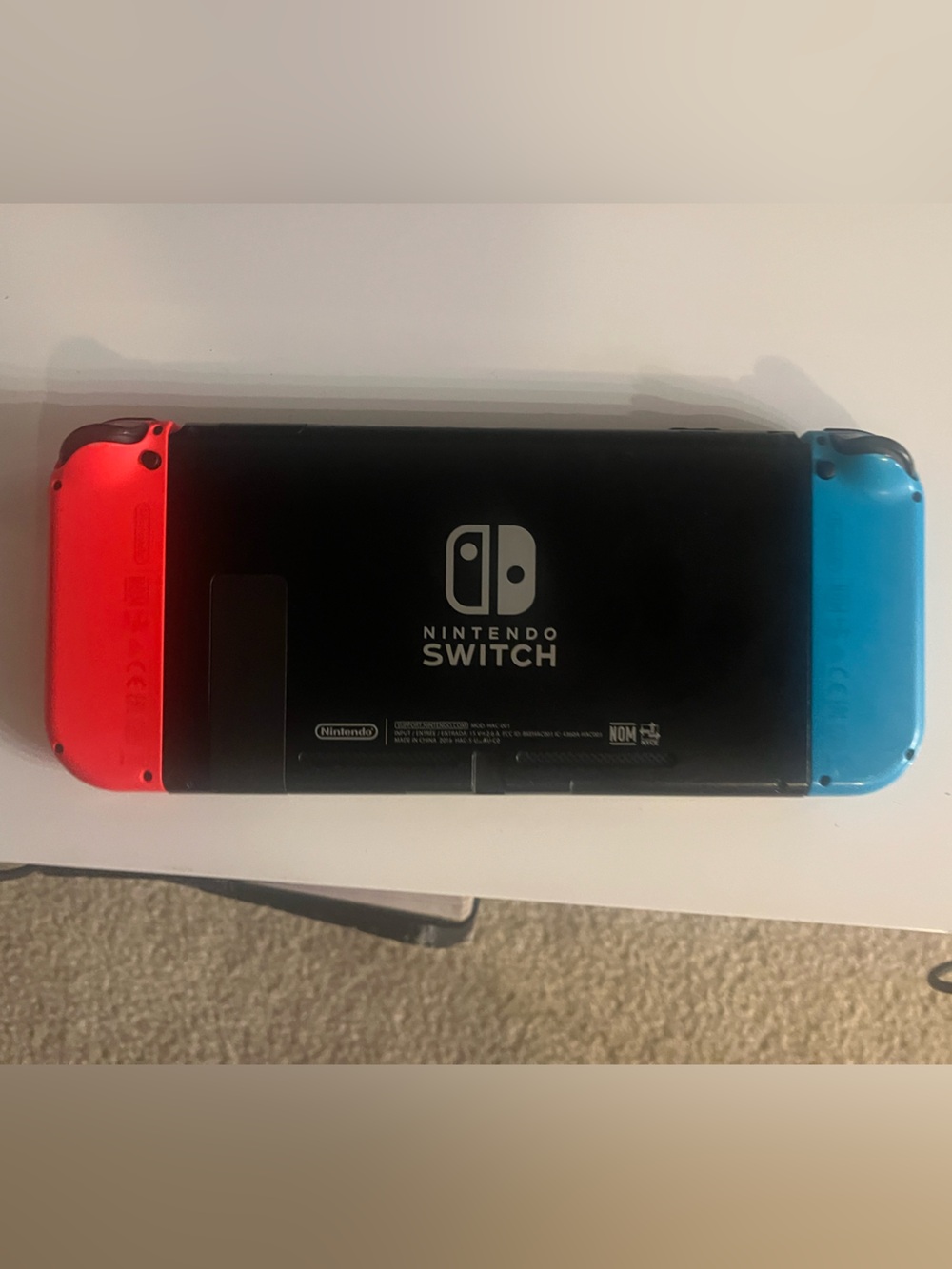 Nintendo switch Console with Controllers COMES WITH A BONUS Mario bros game - Picture 4 of 7